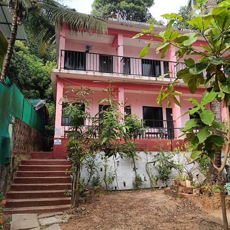 Est Hem Guesthouse Арамбол Екстериор снимка